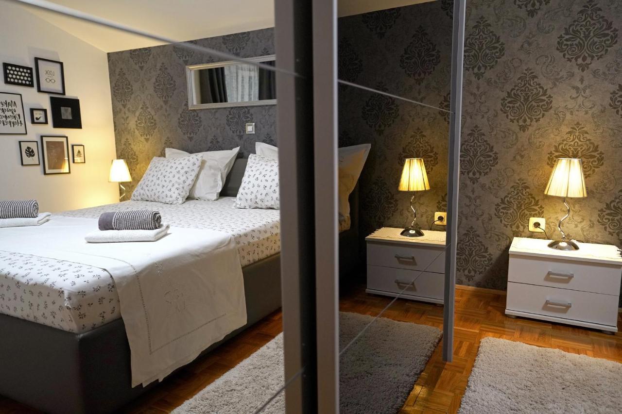 Villa Tago With Heated New Pool Каштела Экстерьер фото