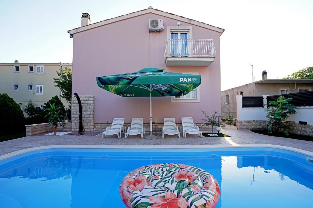 Villa Tago With Heated New Pool Каштела Экстерьер фото
